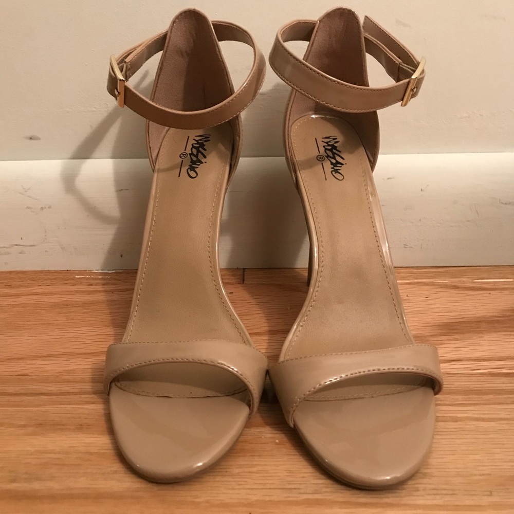 Nude strappy heels - NEVER WORN
